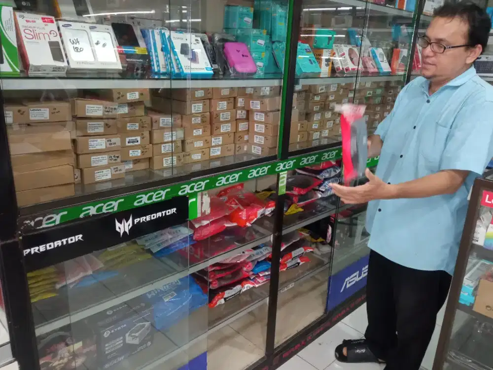 Jual komputer dengan diskon 300.000/unit pembeiian