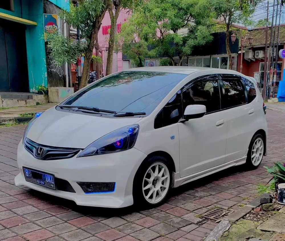 Honda jazz S ge8 2010 matic