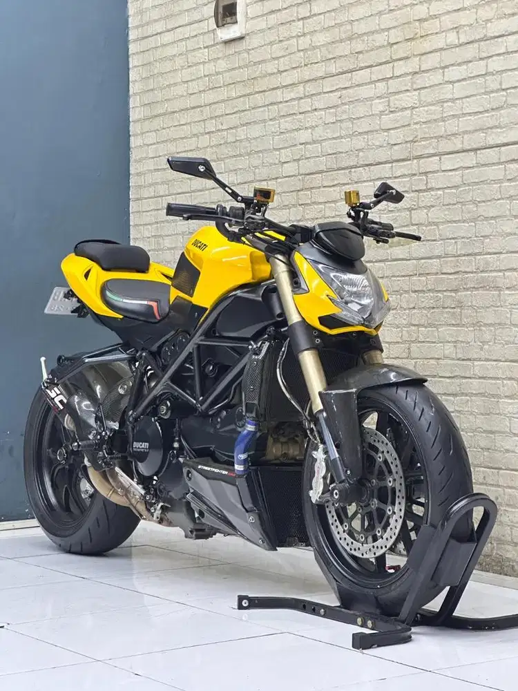 Ducati STREETFIGHTER 848 Reg 2013 FP warna langka - Zaki Mustika