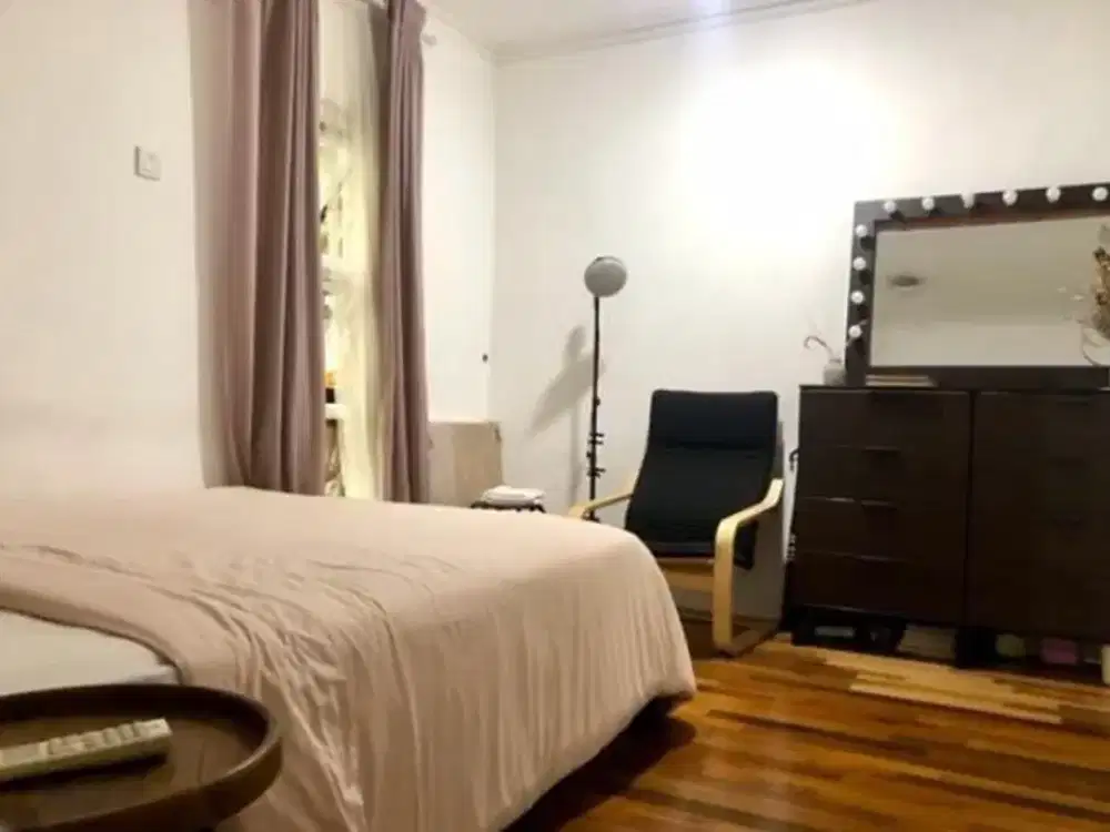 Dijual Rumah Asri, Rumah Taman Di Daerah Cibubur - Cimanggis, Semi Furnish