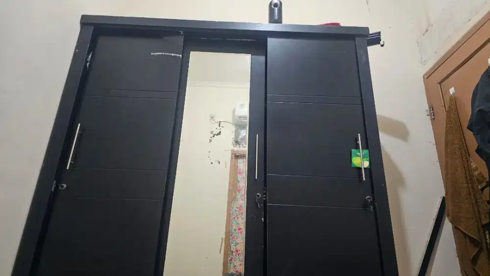 Jual cepat karena mau pindah kontrakan, kondisi masih layak pakai.