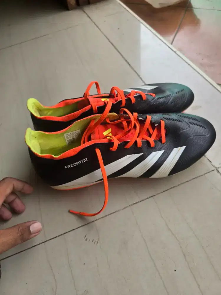 Sepatu bola adidas predator league size 46