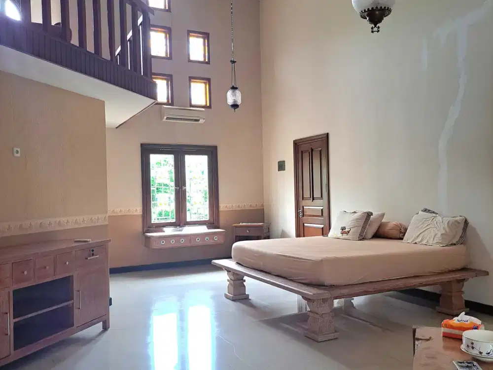 Raya Darmo Indah Rumah Bagus Rasa Villa Satelit