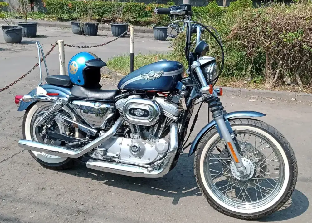 Sportster Hugger 883 Anniversary 100 Tahun