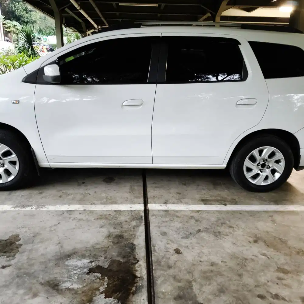 Chevrolet Spin 2013 Bensin