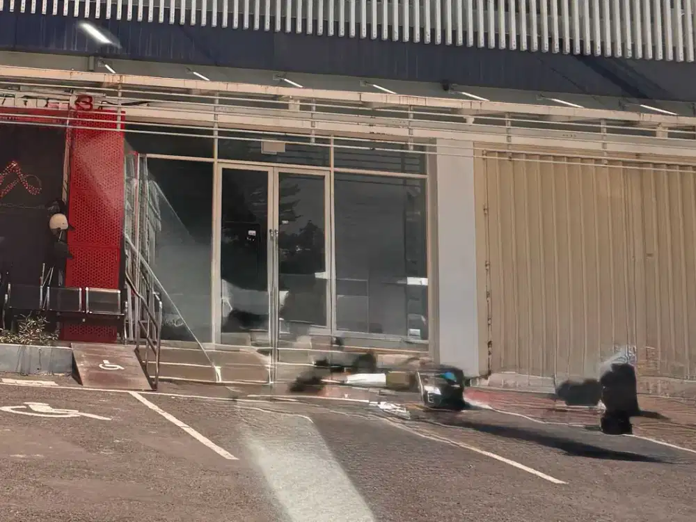 Ruko 3 Lantai Citraland Dekat dengan Dubes AS