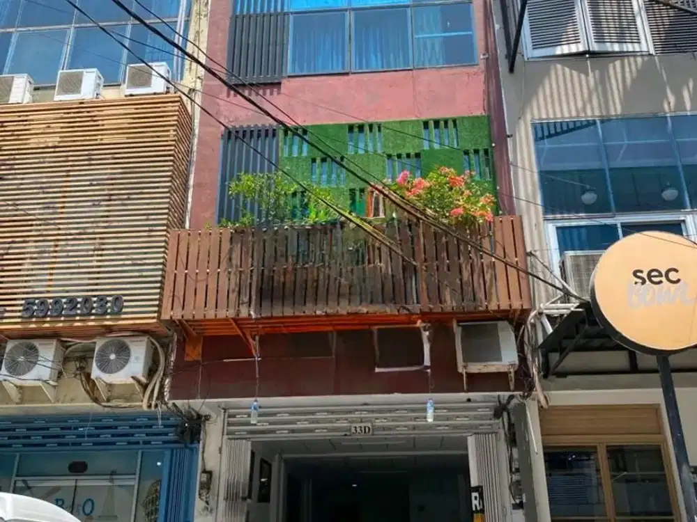 Ruko Manyar Kertoarjo ~ samping Starbucks dan bank HSBC