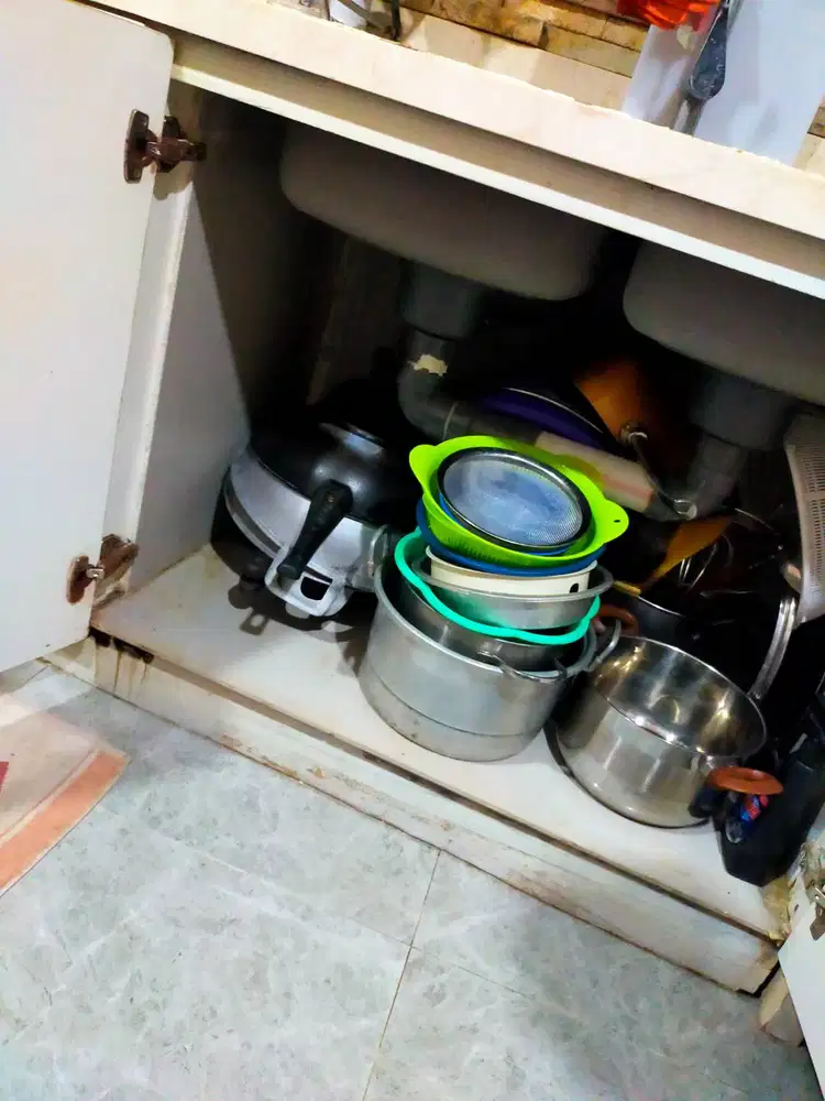 Kitchen Set Anda Kena Rayap? Kami Perbaiki!