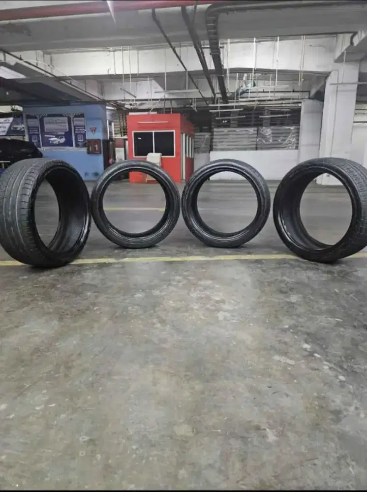 Jual murah ban accelera R20 245/40 isi 4 pcs tahun muda bekas mazda 6