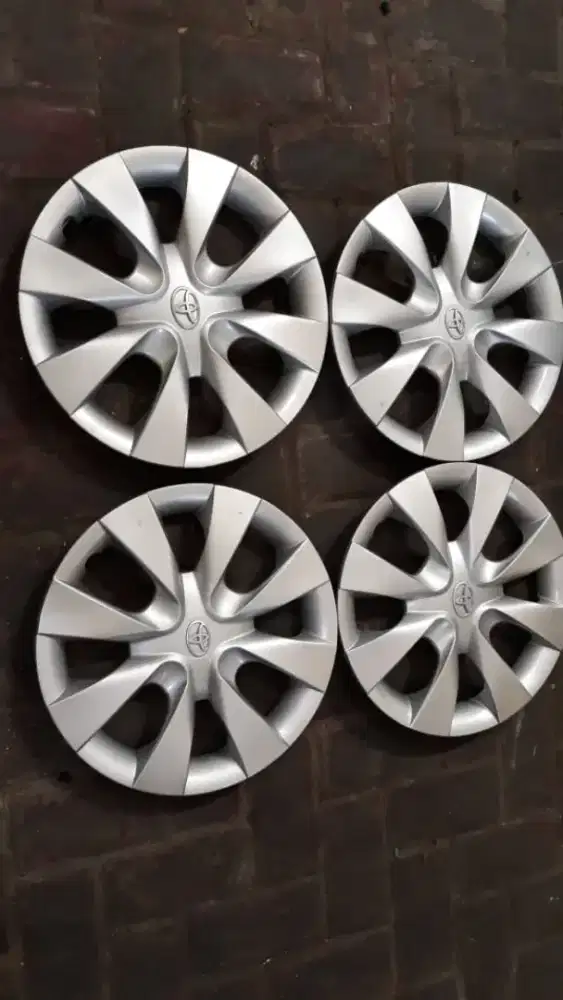 Wheeldop Wildop Tutup Velg R14 Traga L300 Xenia Avanza Sigra Brio APV