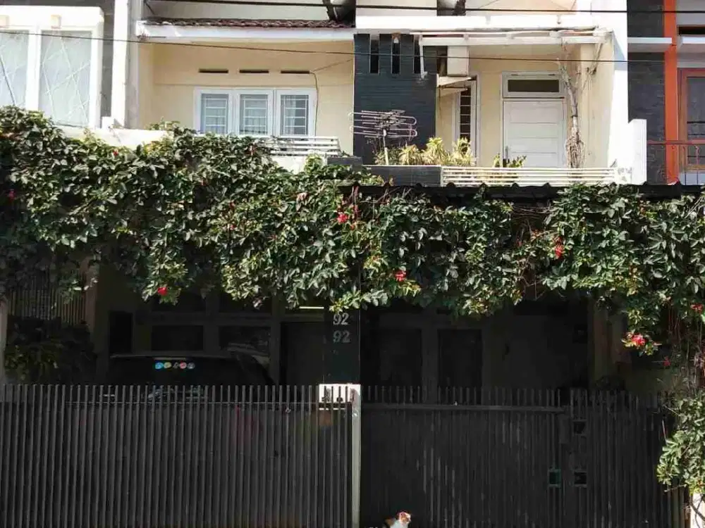 Dijual Rumah  2 lantai Di Antapani Kota Bandung