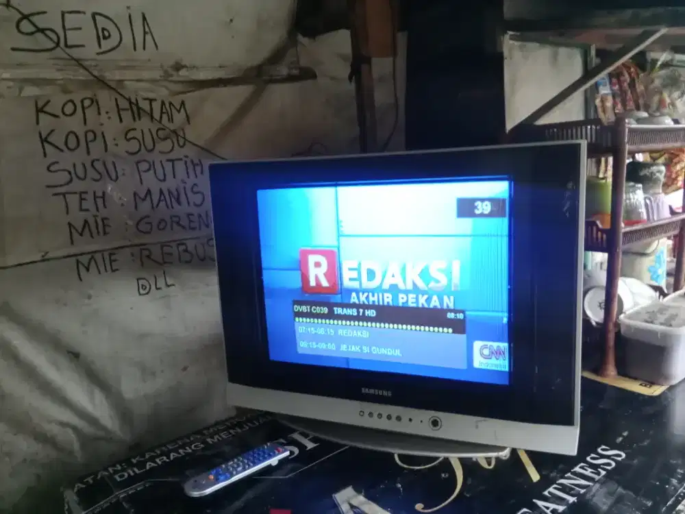 Jual tv 21in slim Samsung layar dtar plat nomines harga 350 nego