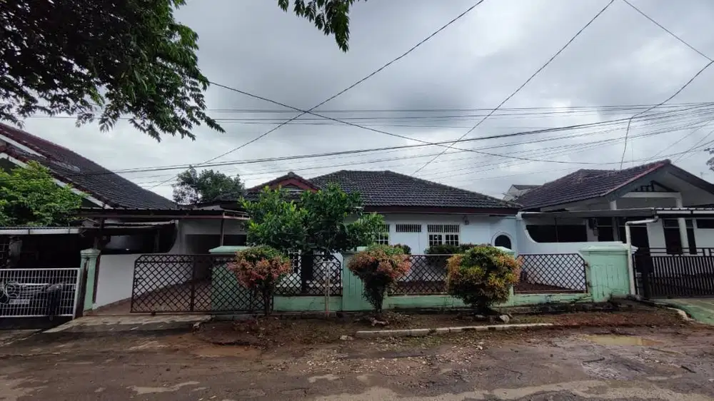 Rumah 1 Lantai Luas 300 m² – Lokasi Way Halim Permai