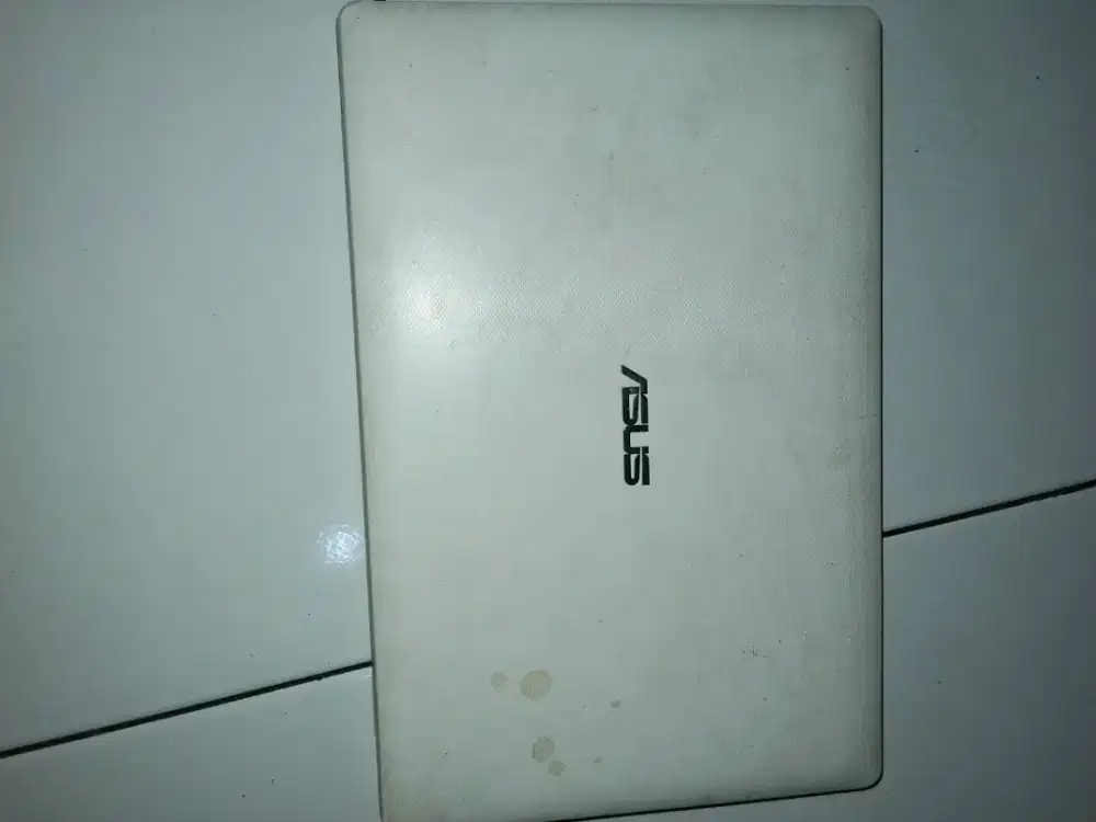 Jual Notebook 12 inch merek Asus Bekas