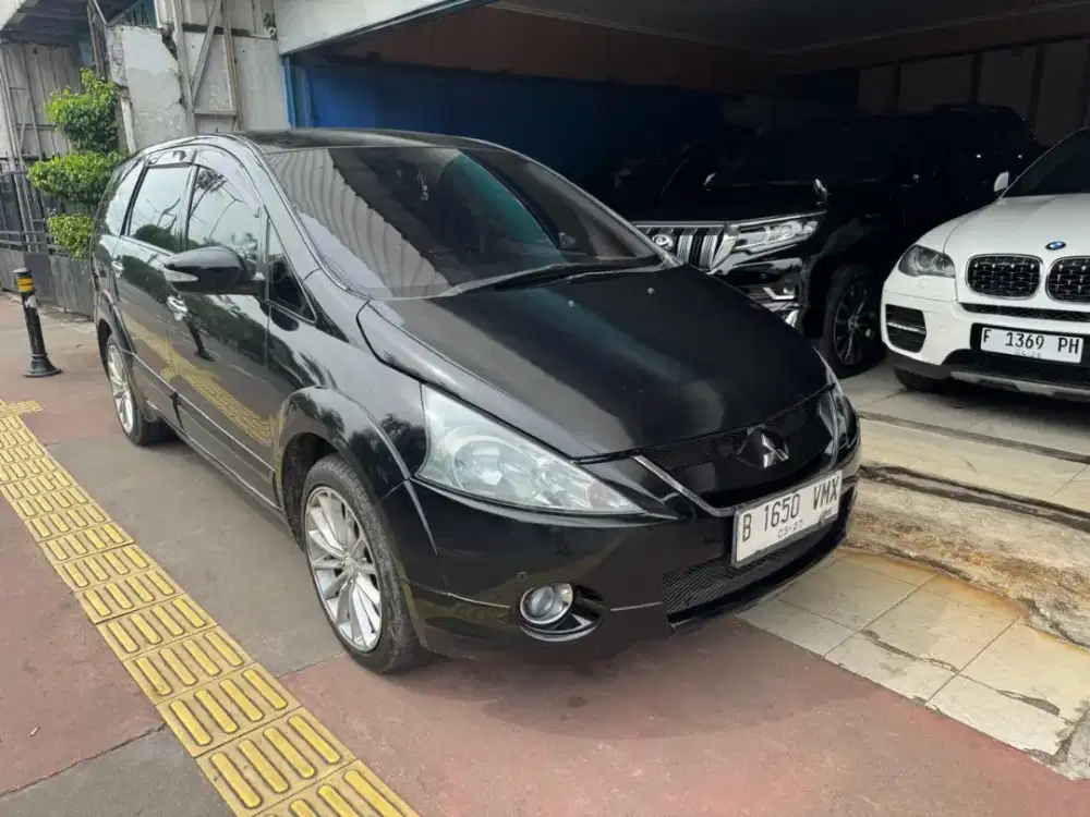 Mitsubishi grandis th 2009AT siap pakai
