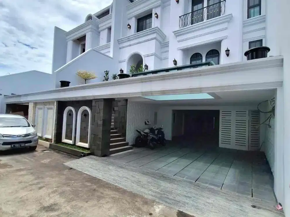 Brand New House Modern Classic Dekat Simatupang