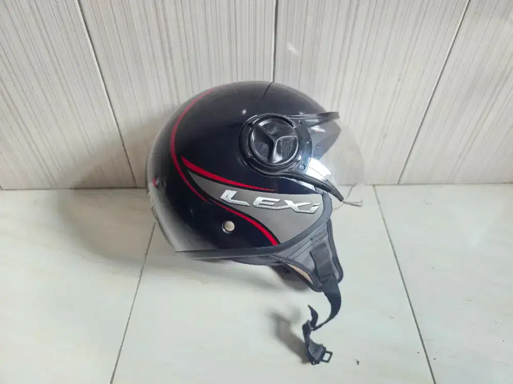 Helm Yamaha Lexi