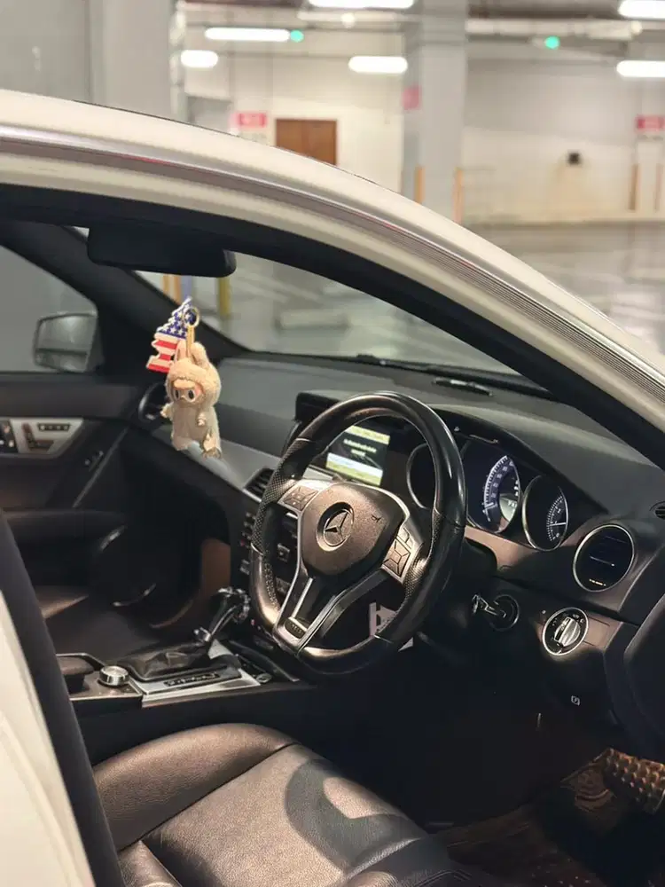 Mercedes-Benz C250 2012 Bensin