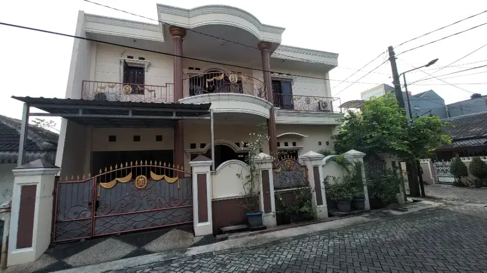Rumah Dijual, Hoek, 2 Lantai, Fully Furnish, Kmplx Pinang Griya Permai