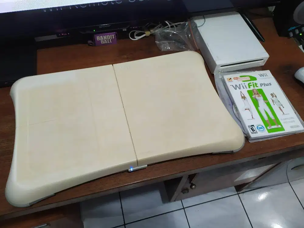 Wii Balance Board Wiifit Fit Original Bonus Game CD DVD