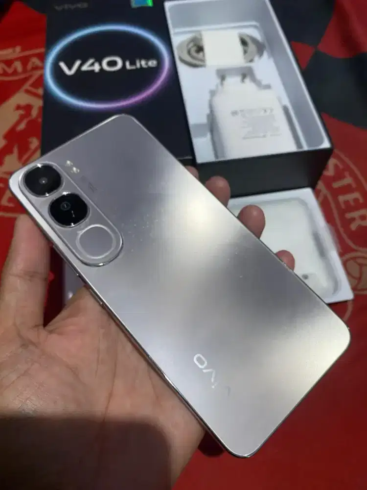 Vivo v40 lite 8+8/128 gb fullset no minus jual harga pas net gan.