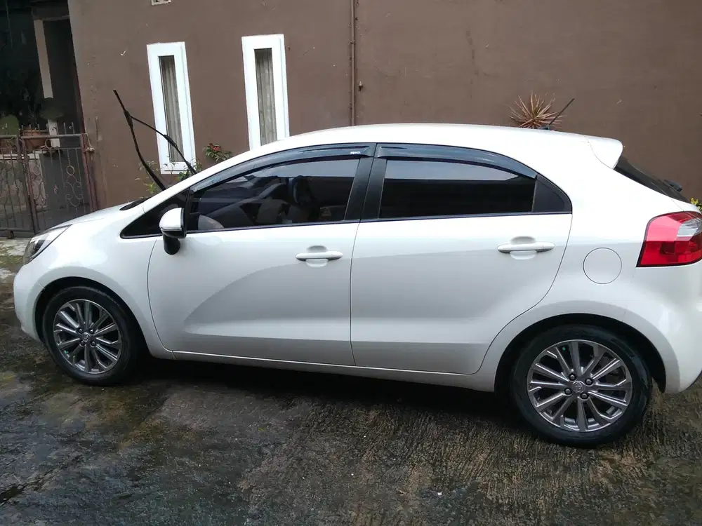 Kia Rio 2012 Bensin