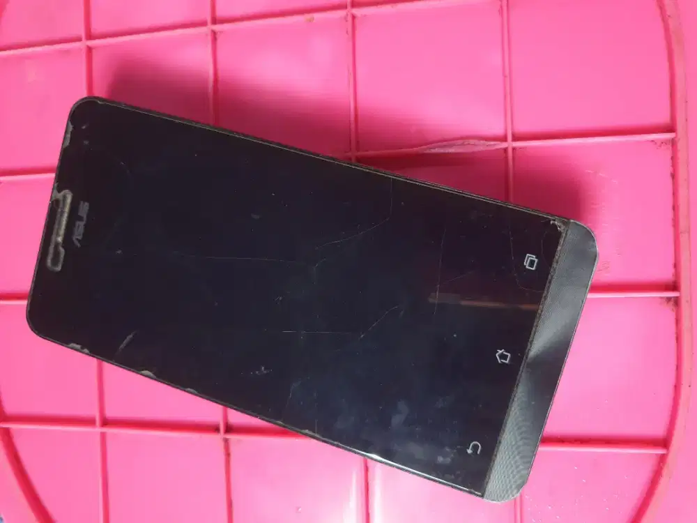 Asus Zenfone 5 A500CG Hsdpa Ram 2/8Gb original minusan mati