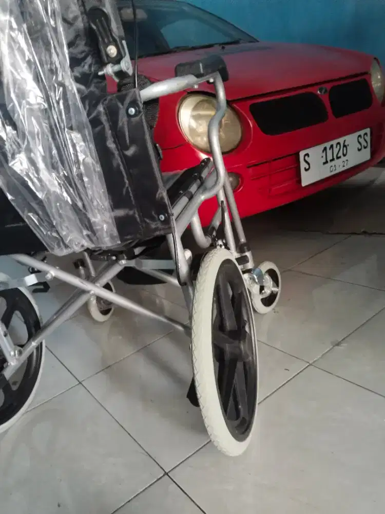 Kursi orang sakit baru