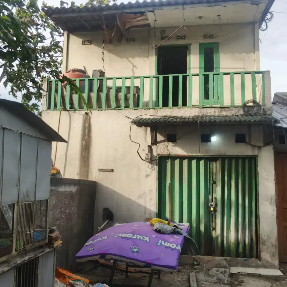 Jual cepet rumah 2 lantai tanah garap