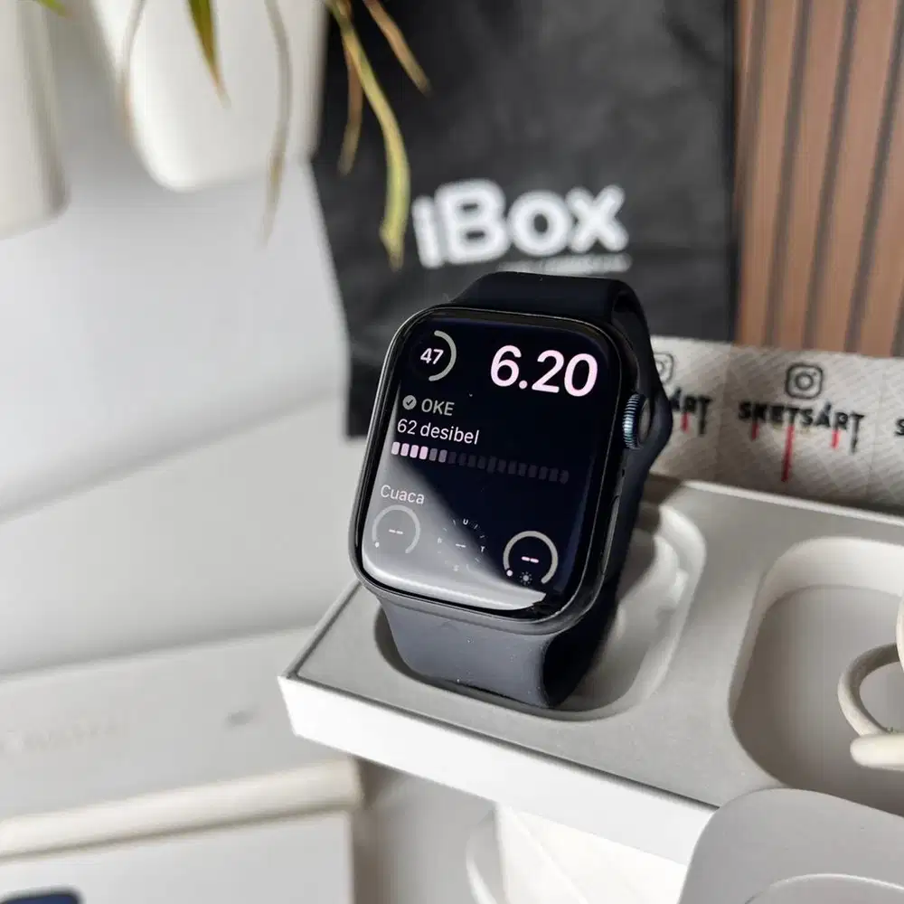 Apple Watch Series 9 45mm Black iBox iwatch Battery Health 100%