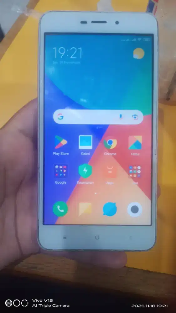 REDMI 4A (2/16GB) tc retak sehelai sentuhan normal