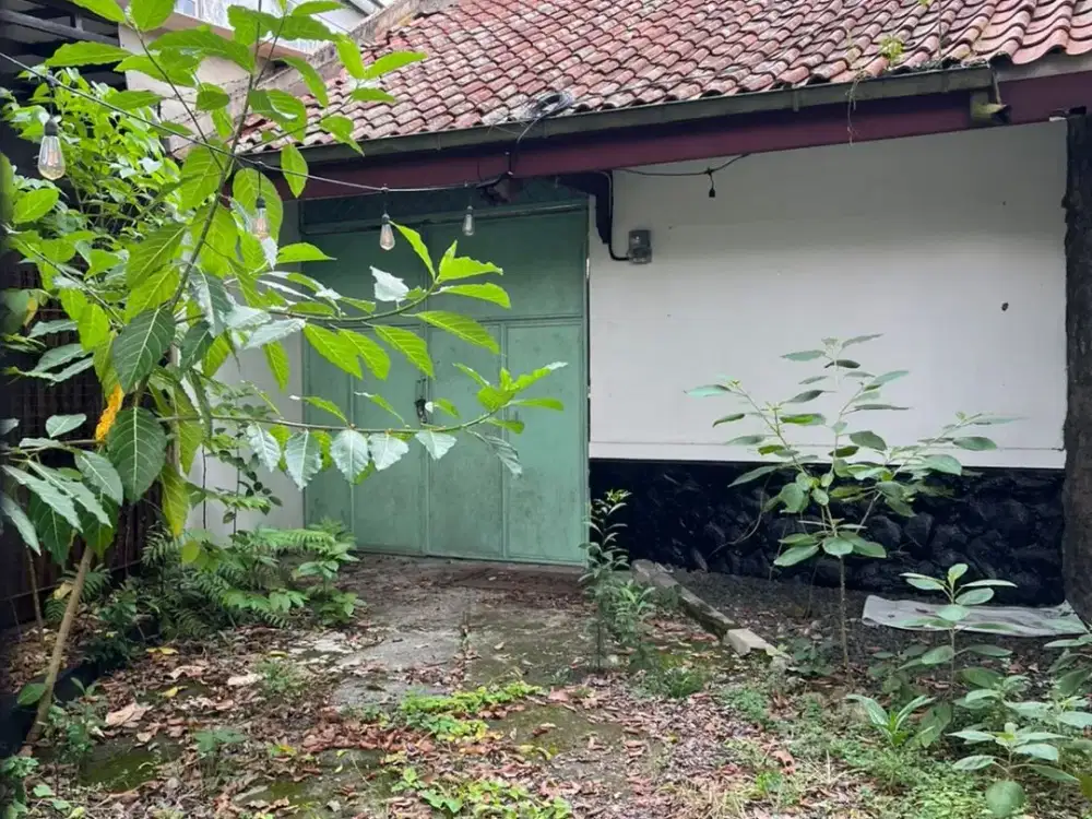 Jual murah rumah lama hitung tanah di sayap riau bandung