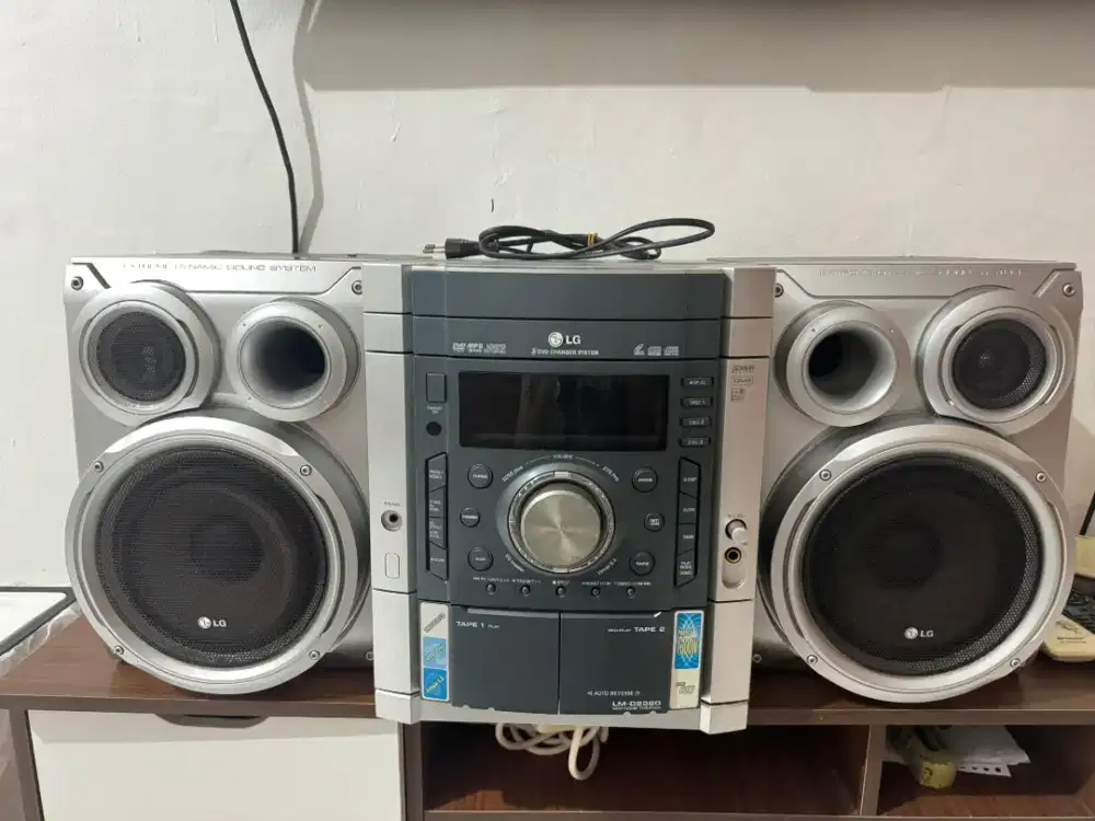Tape LG + 3 disc player