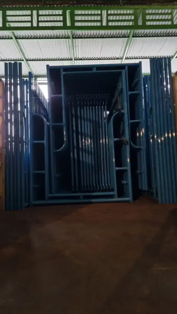 Scaffolding T. 170 Merk TM warna Biru