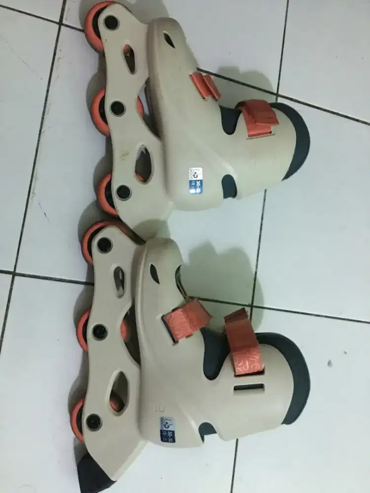 Sepatu roda anak