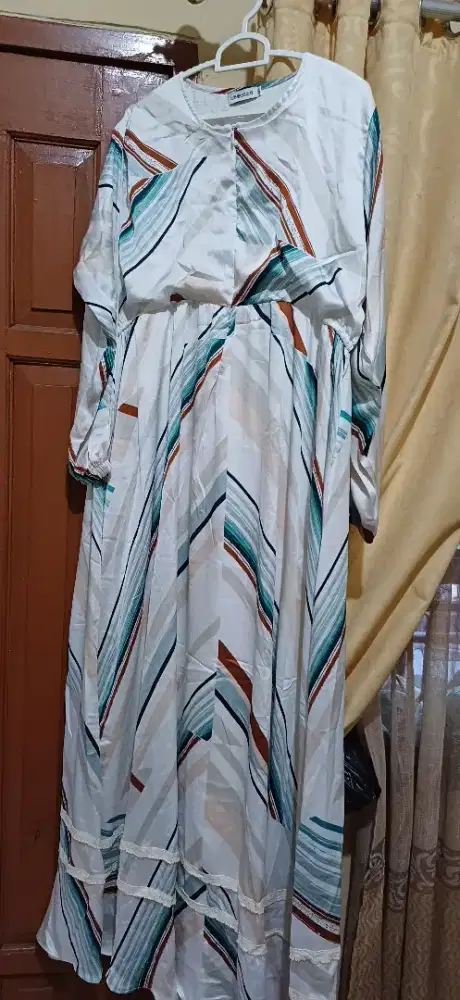Gamis putih garis ijo