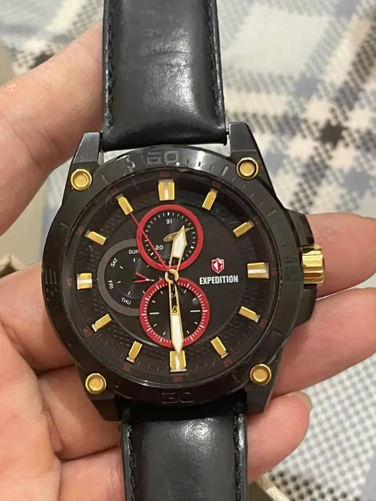 Jam tangan pria jarang dipake