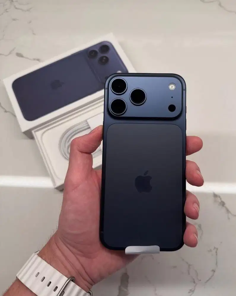 Iphone 17 pro 256gb ibox like new