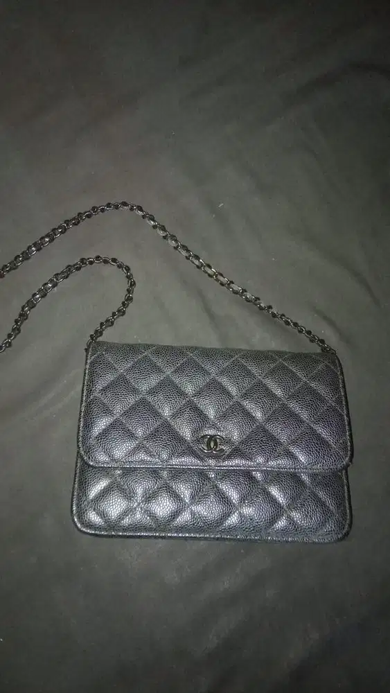 Sling Bag Chanel Wanita