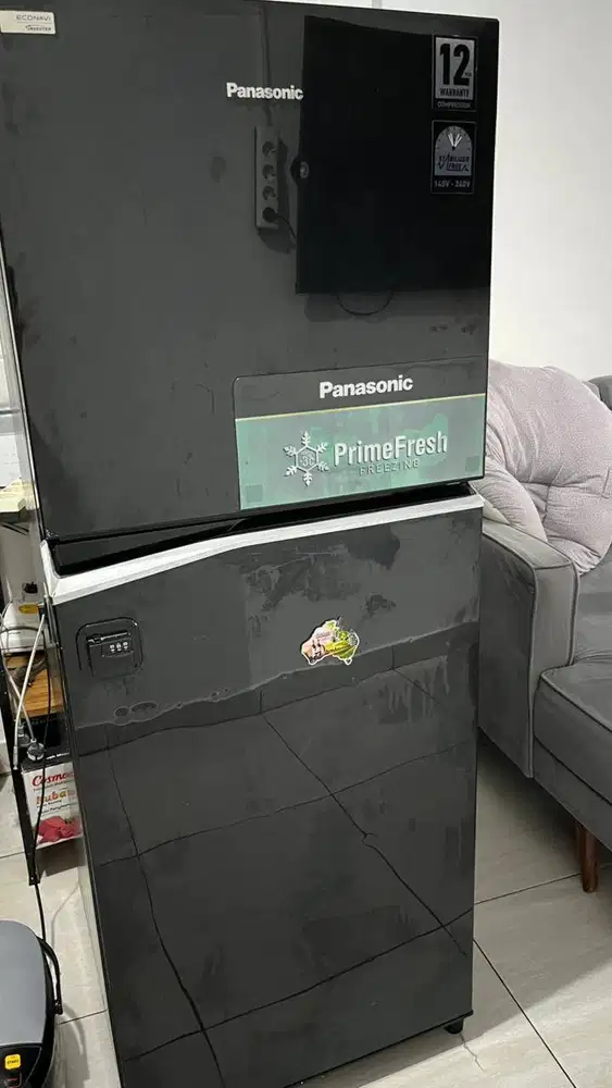 Dijual cepat kulkas 2 pintu Panasonic NR-BB231Q