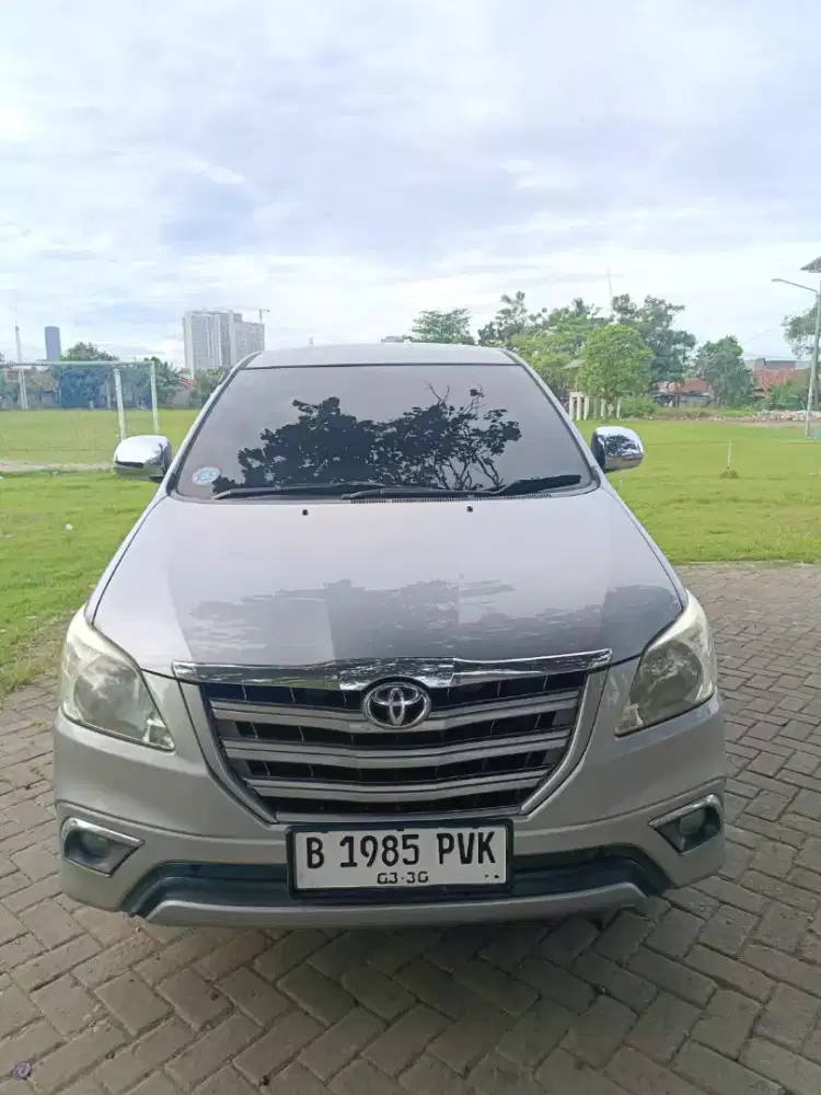 Di jual Unit Toyota Kijang Inova E Bensin Matic 2015