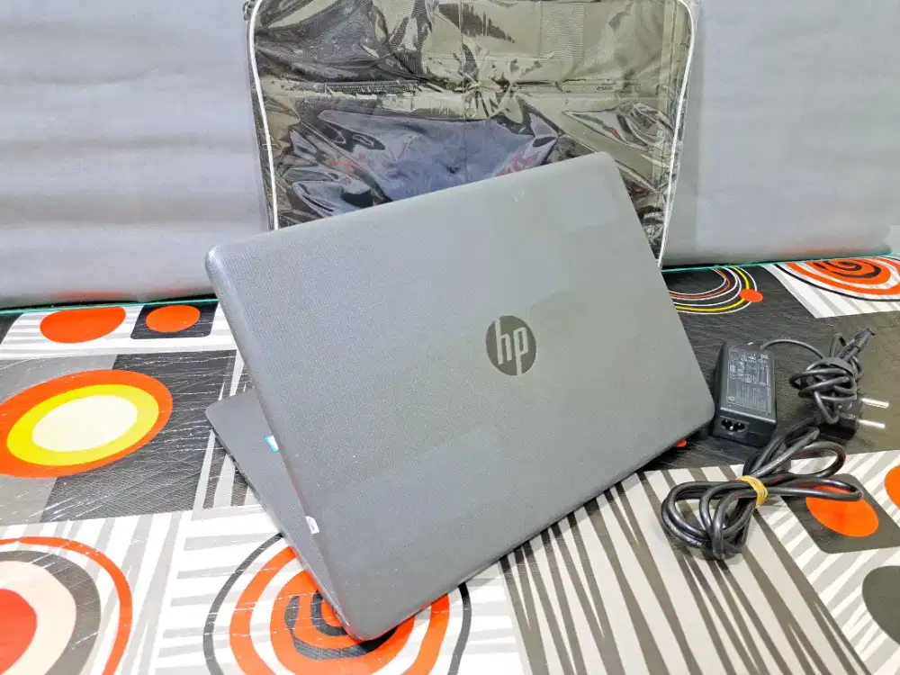 Core i5 gen 7 ssd 256 gb ngebutt anti lemott mulus siap pakai