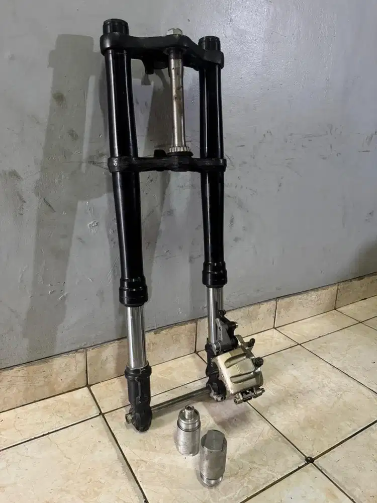 Shock Up Side Down Honda CBR250RR