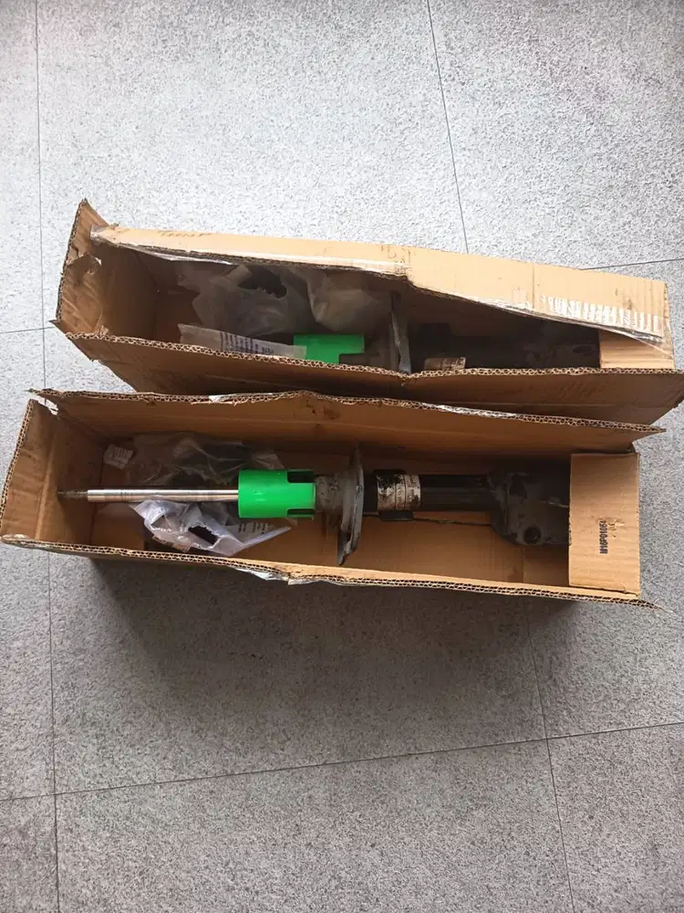 jual shock breaker depan ertiga ori