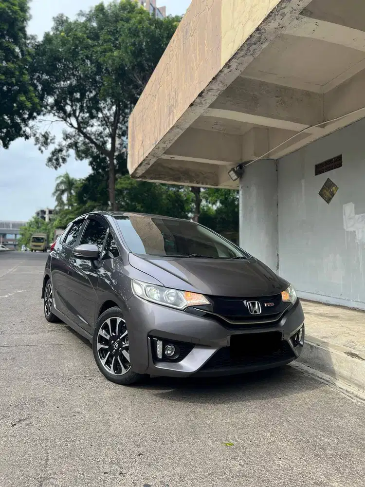 DIJUAL CEPAT Mobil Honda Jazz RS/AT 2017