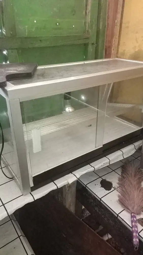 Etalase kfc bekas mulus