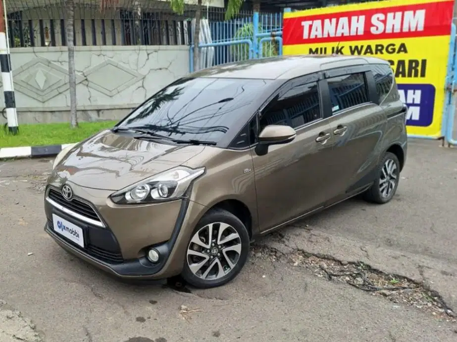 TOYOTA SIENTA 1.5 V MATIC 2017