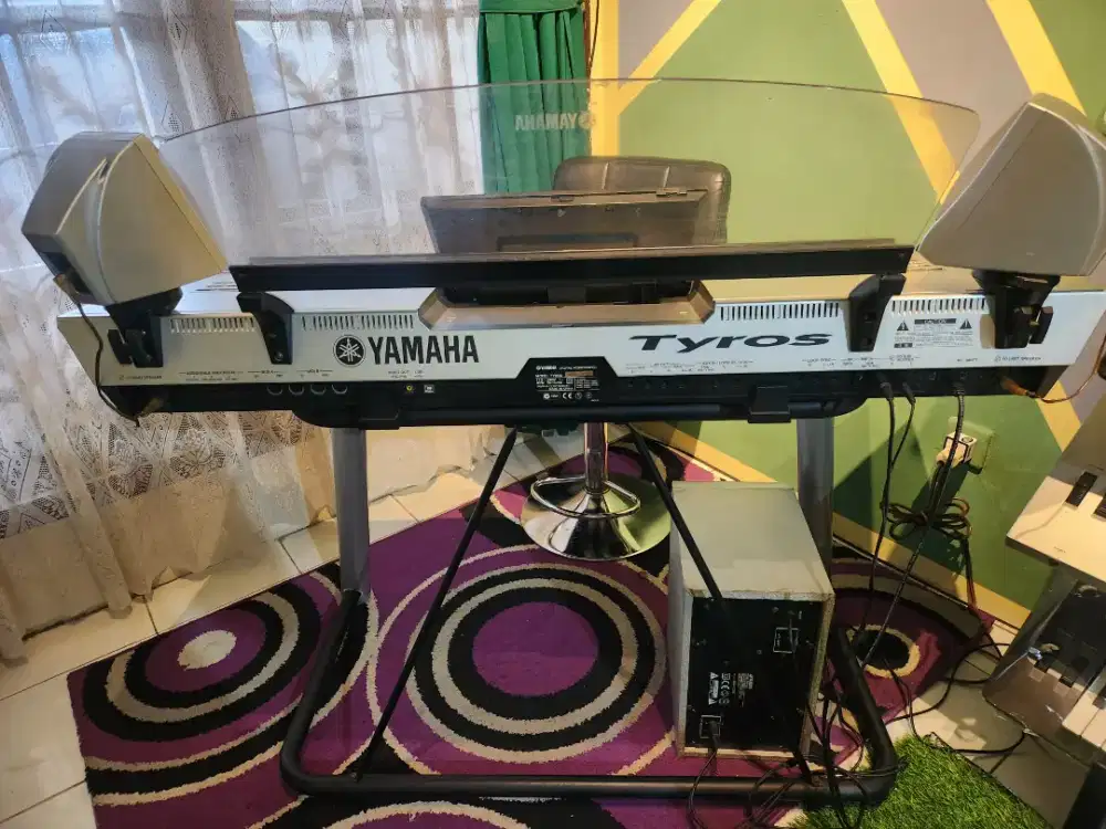 Keyboarf YAMAHA TYROS