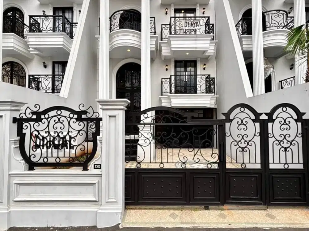 Dijual Rumah Classic Ada Kolam Renang di Jagakarsa Jakarta Selatan