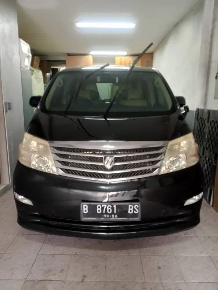 Dijual Mobil Toyota Alphard hitam